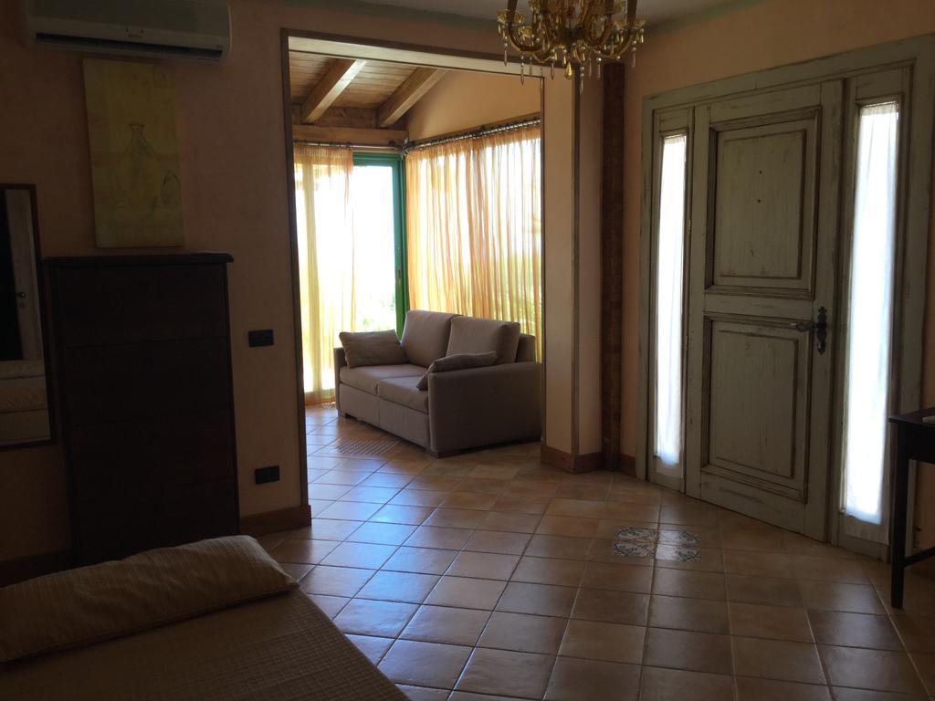 Il Colle Del Rustico Bed & Breakfast อากริเจนโต ภายนอก รูปภาพ