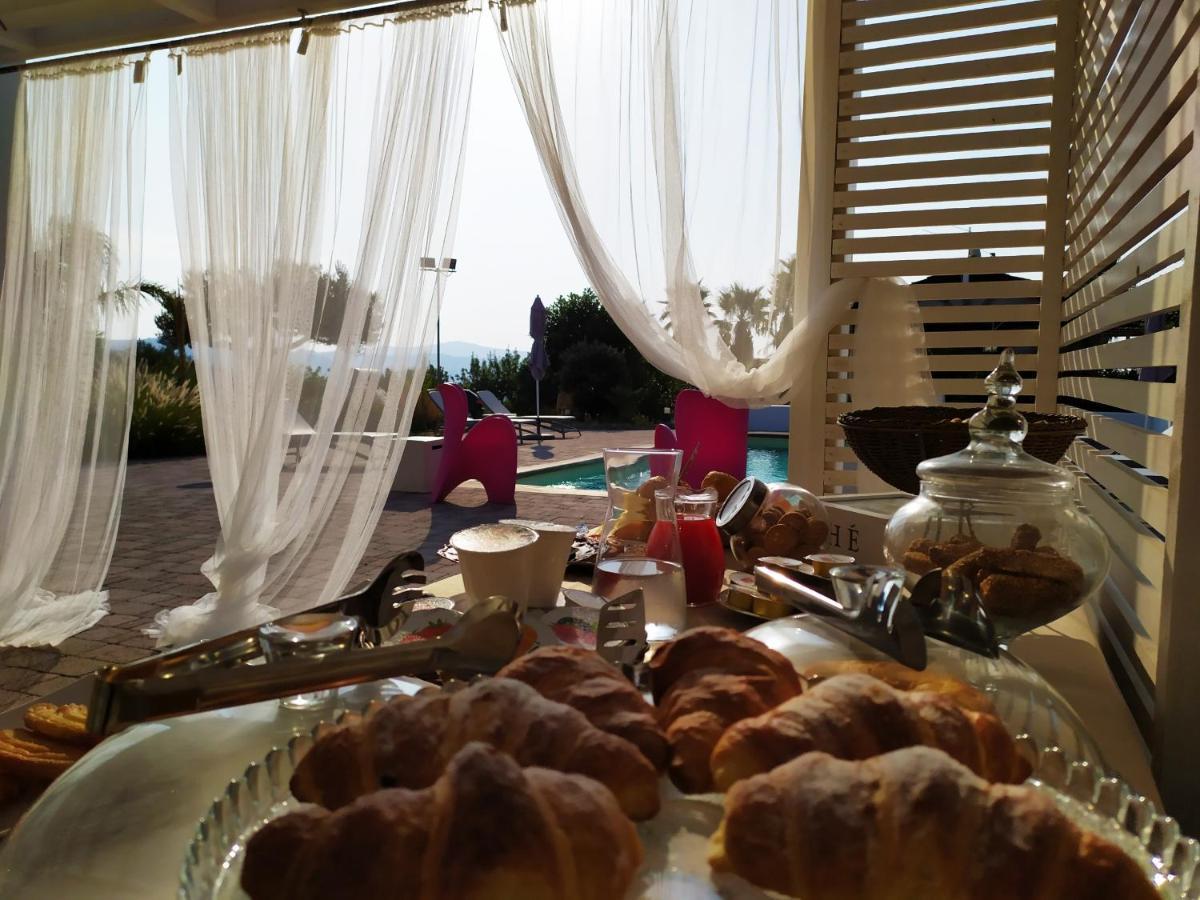 Il Colle Del Rustico Bed & Breakfast อากริเจนโต ภายนอก รูปภาพ